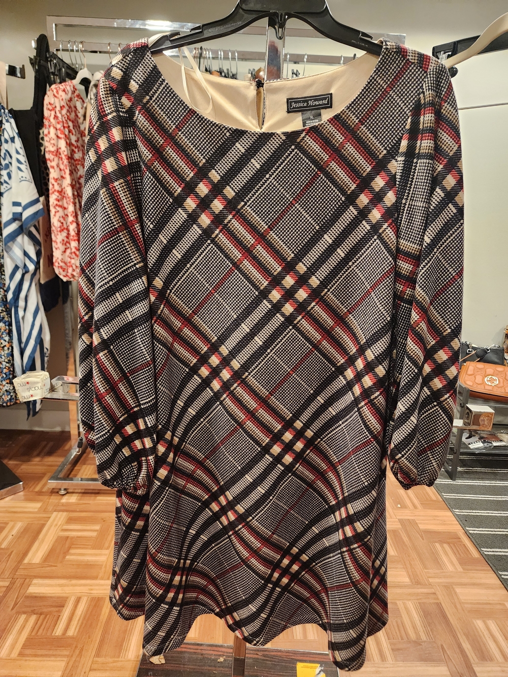 Jessica Howard Black, Cream & Red Plaid Long-Sleeve Shift Dress